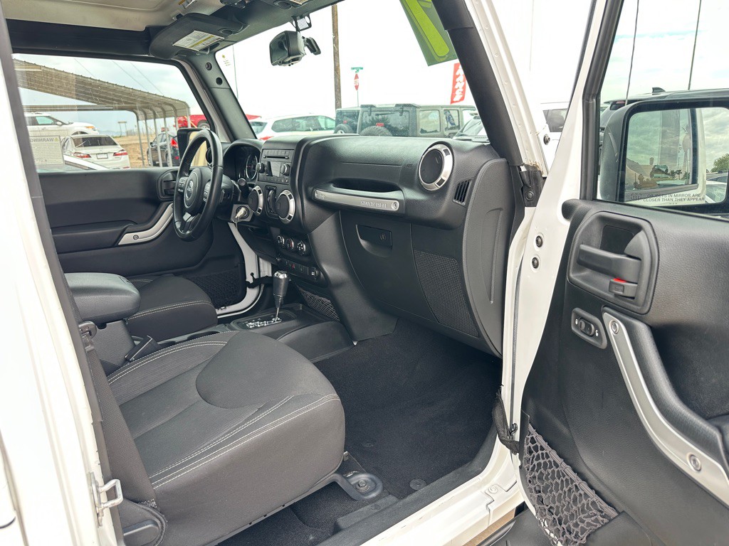 2017 Jeep Wrangler Unlimited Image 11