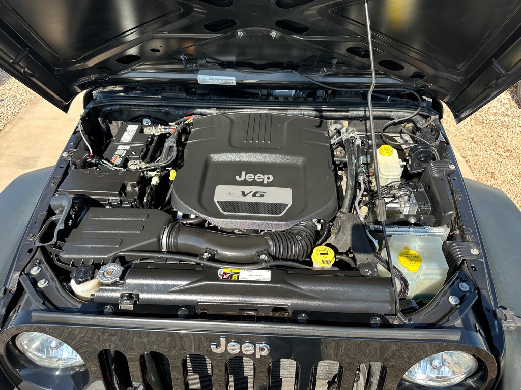 2016 Jeep Wrangler Image 13