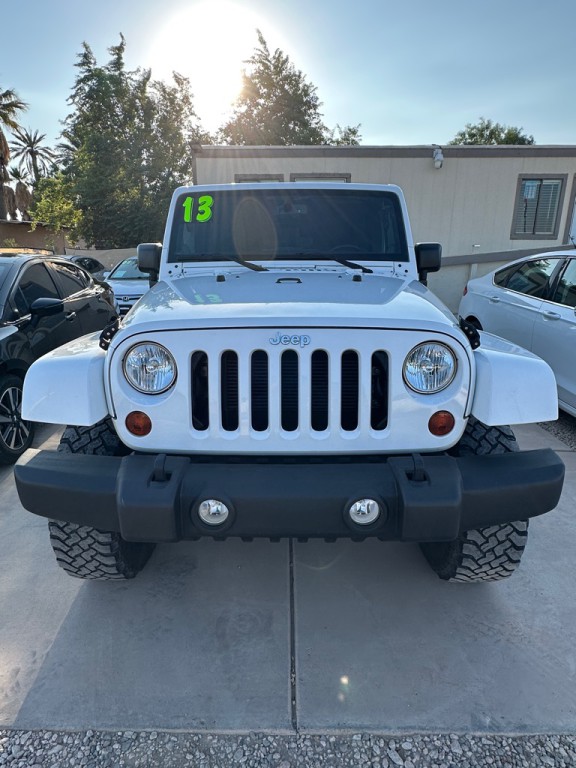 2013 Jeep Wrangler Unlimited Image 2