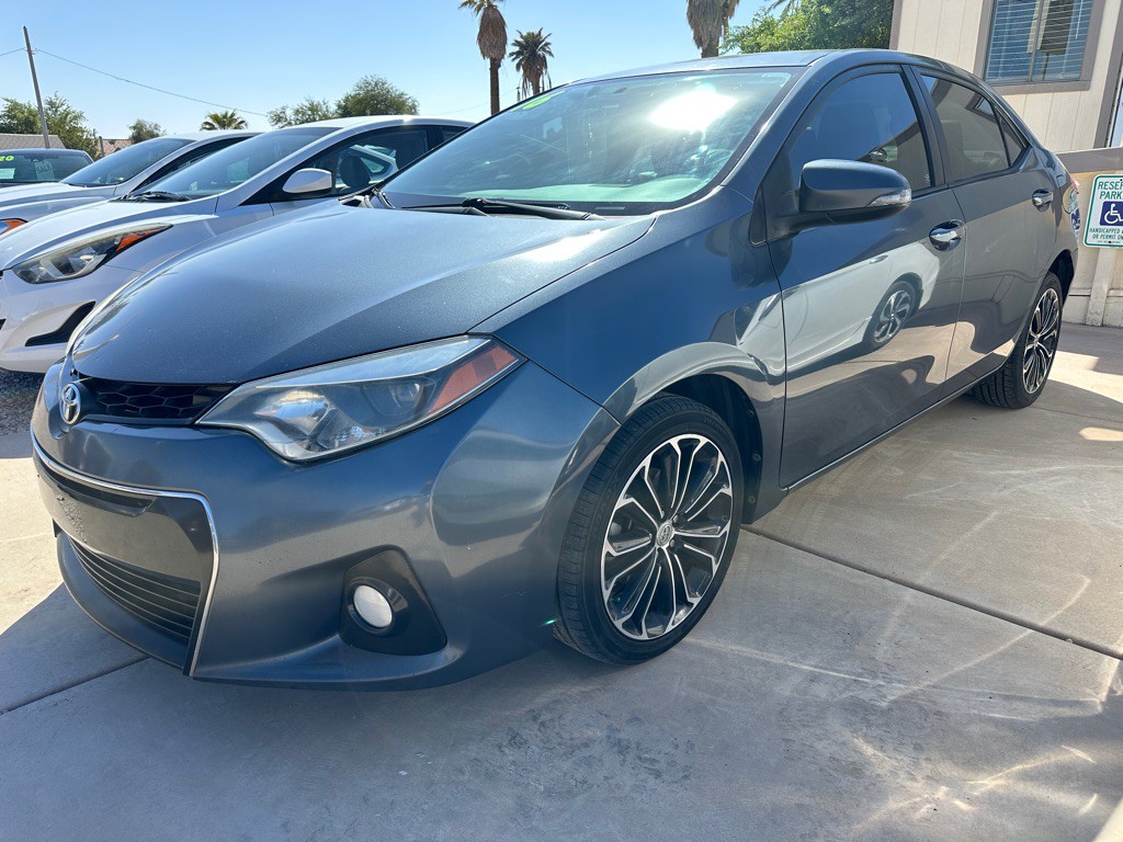 2016 Toyota Corolla Image 1