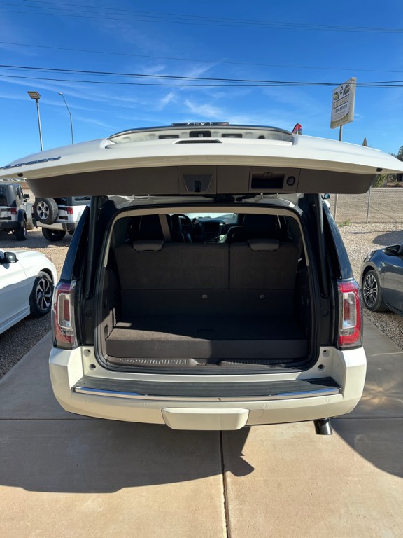 2015 GMC Yukon Image 9