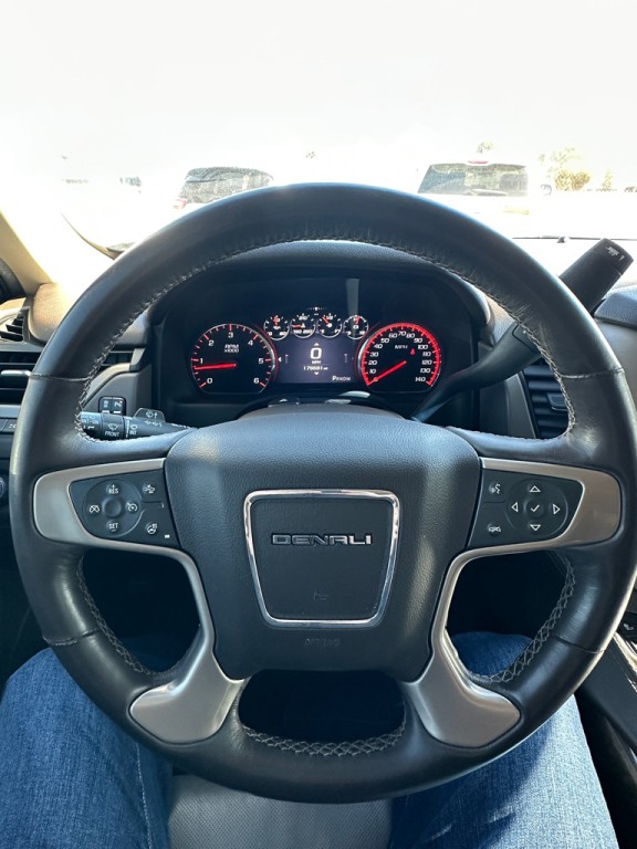 2015 GMC Yukon Image 14