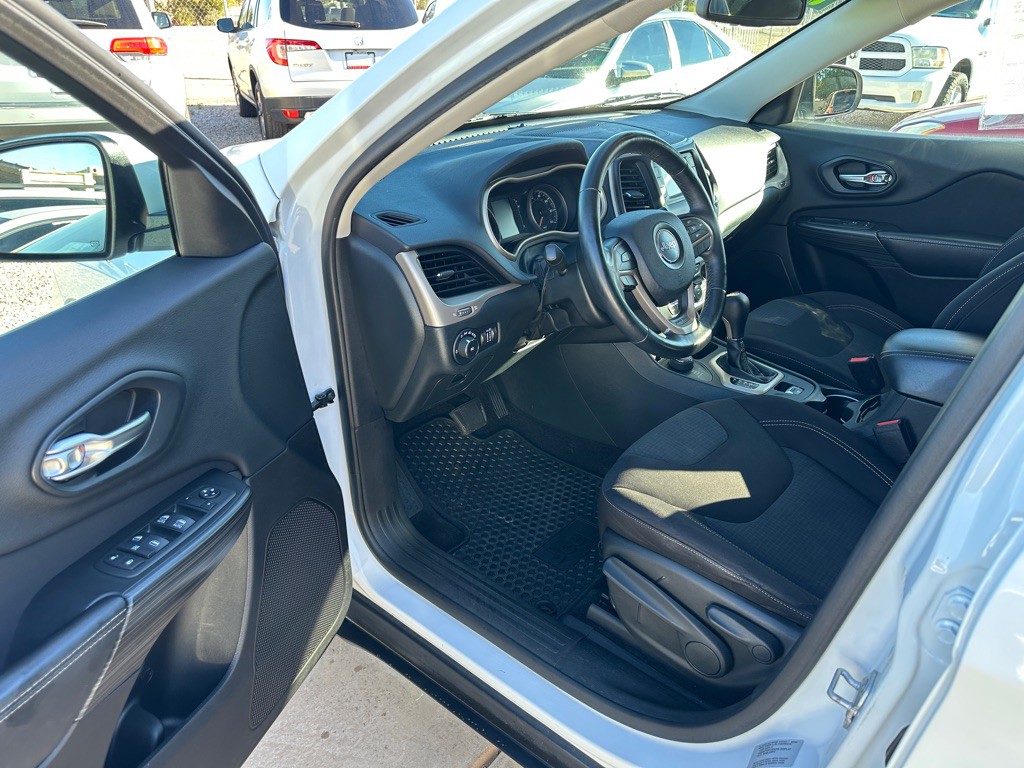 2015 Jeep Cherokee Image 7