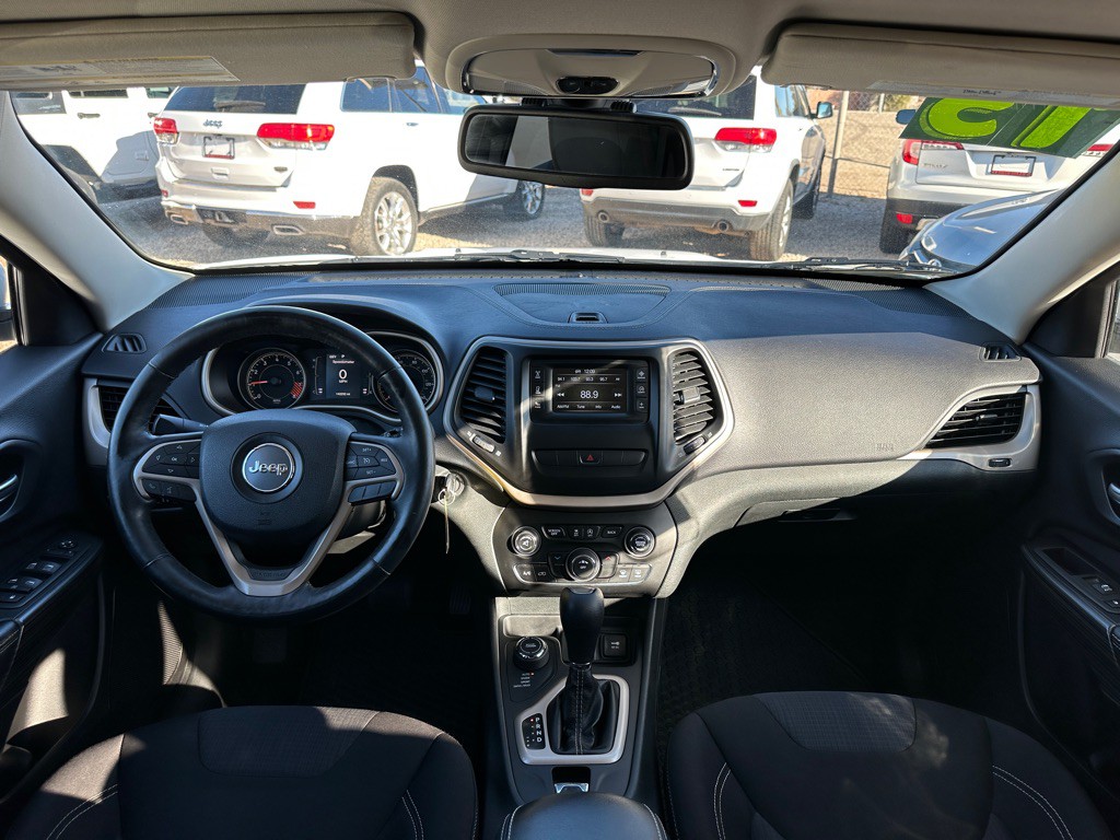 2015 Jeep Cherokee Image 12