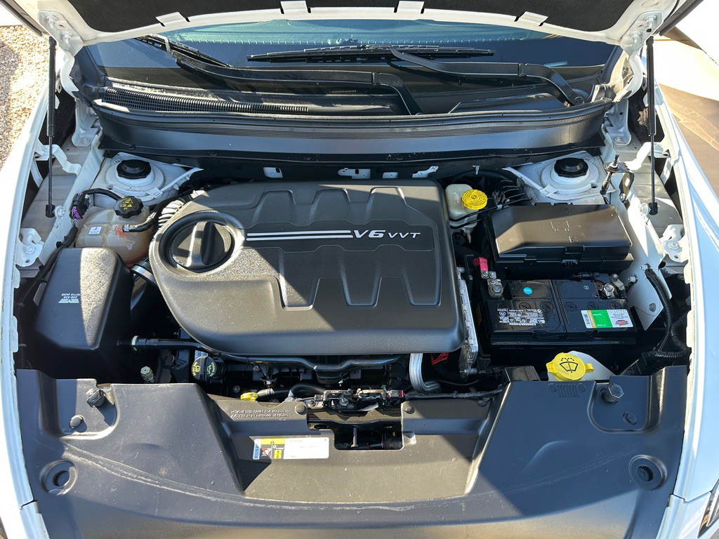 2015 Jeep Cherokee Image 14