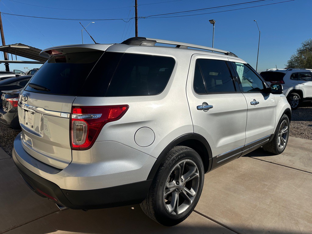 2015 Ford Explorer Image 4