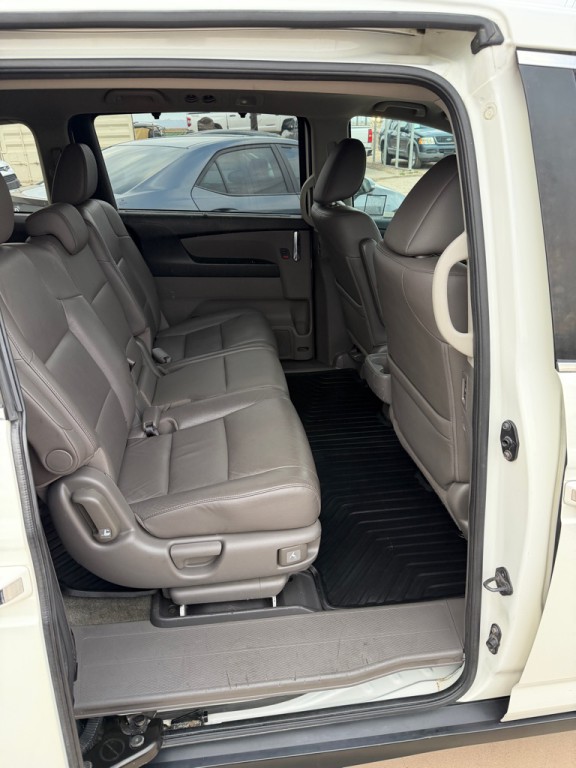 2016 Honda Odyssey Image 10
