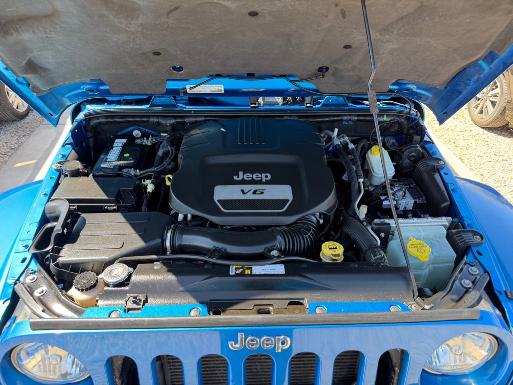 2015 Jeep Wrangler Image 13