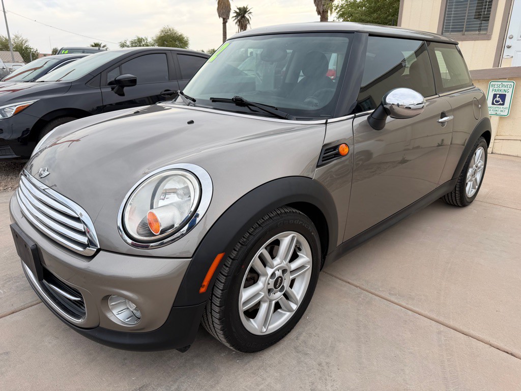2012 MINI Cooper Image 1