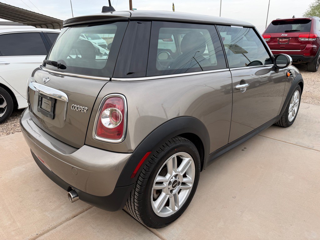 2012 MINI Cooper Image 4