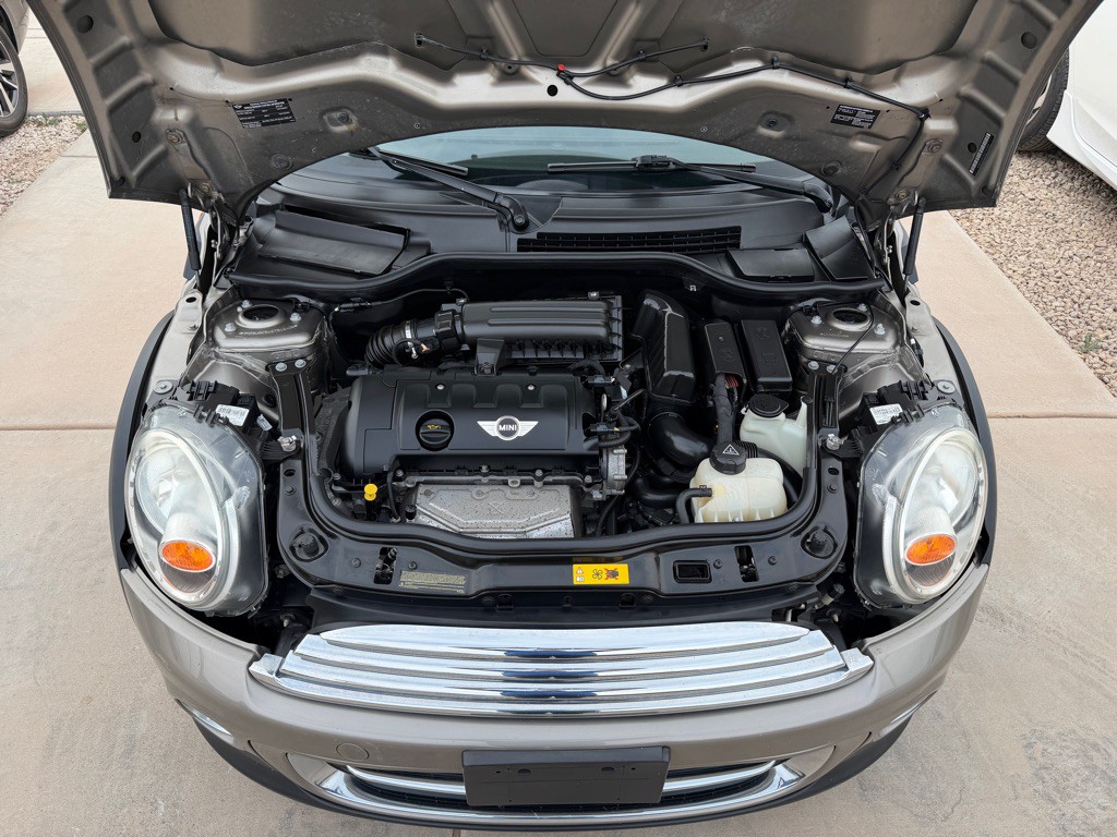 2012 MINI Cooper Image 13