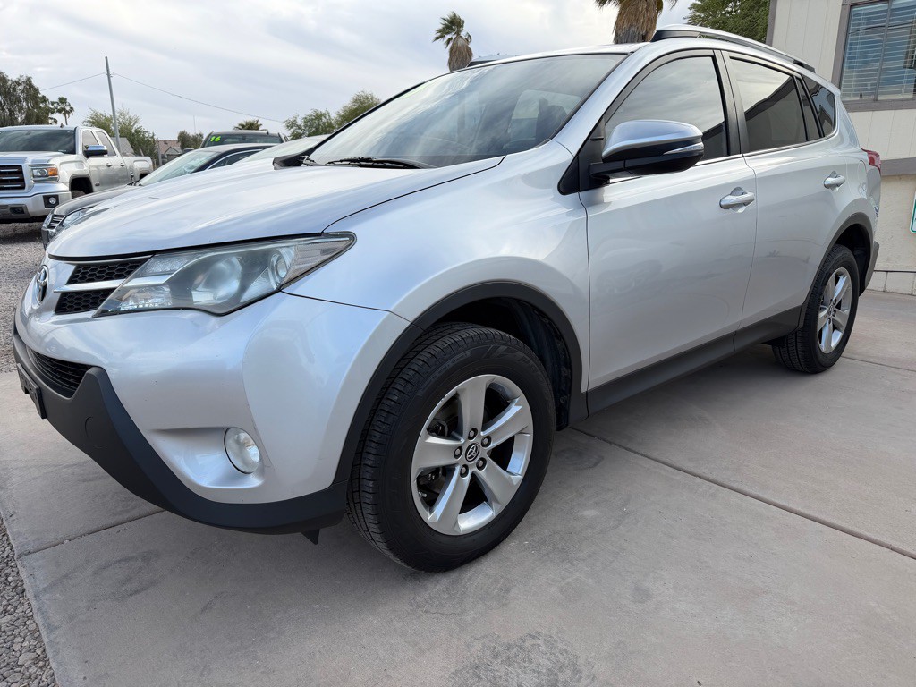 2015 Toyota Rav4 Image 1