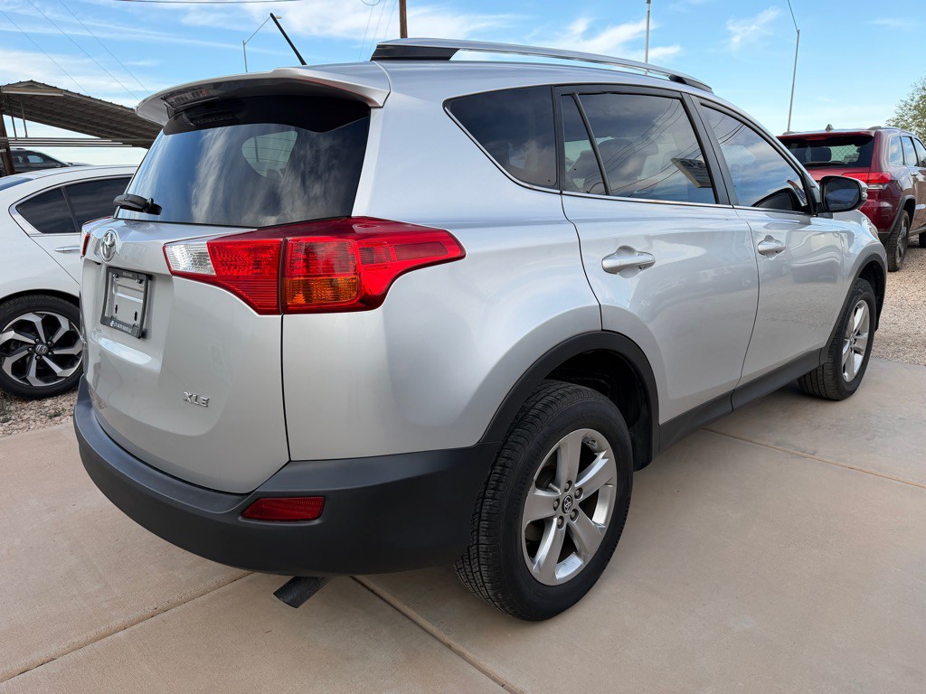 2015 Toyota Rav4 Image 4