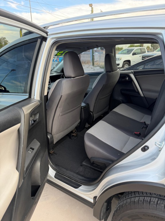 2015 Toyota Rav4 Image 8