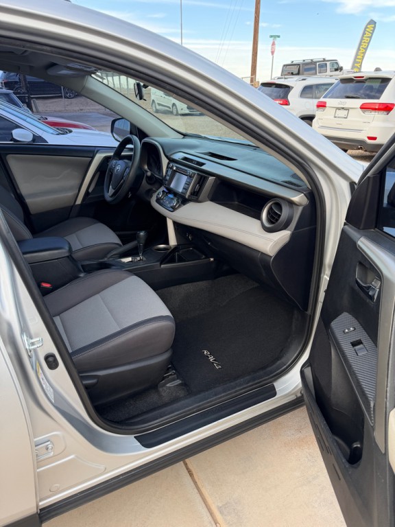 2015 Toyota Rav4 Image 11