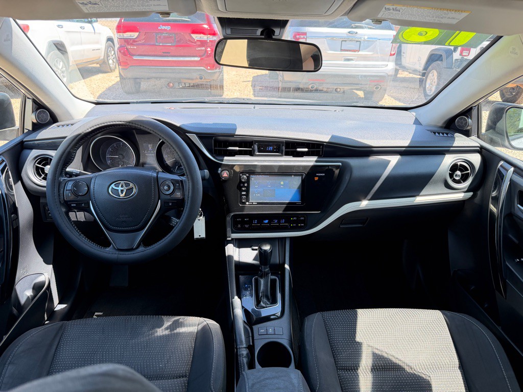 2018 Toyota Corolla Image 12