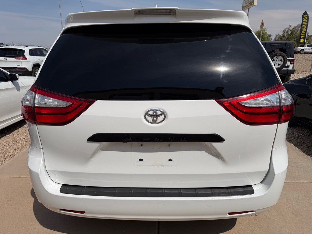 2019 Toyota Sienna Image 5