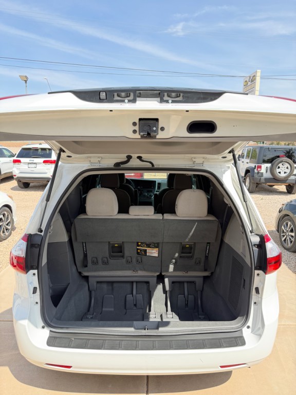 2019 Toyota Sienna Image 9