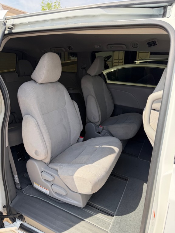 2019 Toyota Sienna Image 10