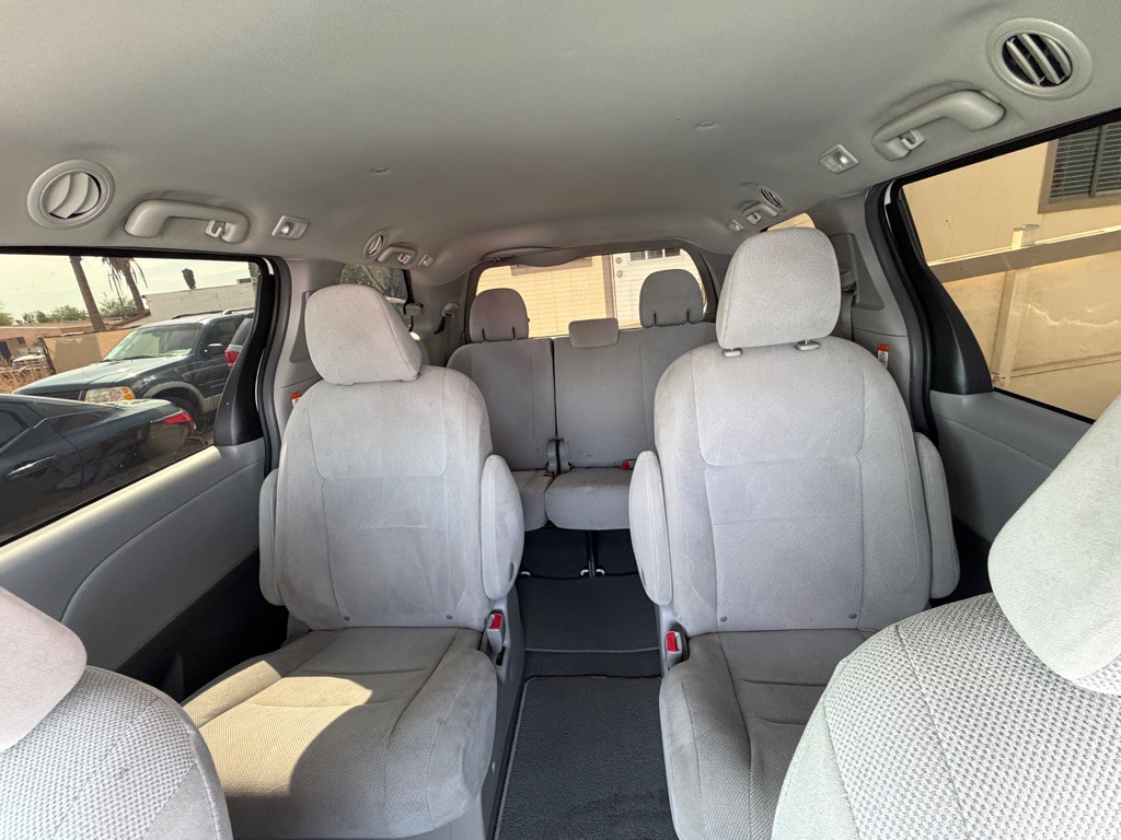 2019 Toyota Sienna Image 12