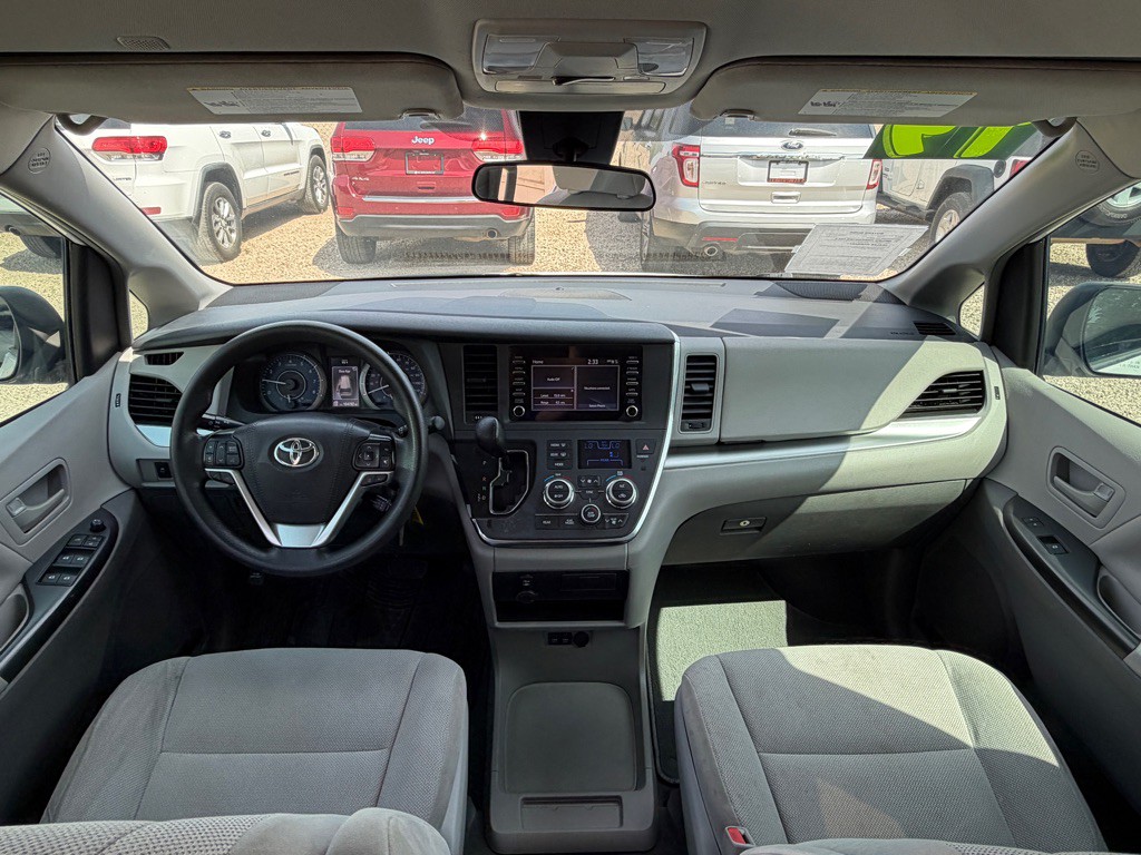 2019 Toyota Sienna Image 13