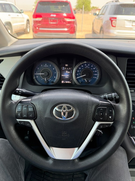 2019 Toyota Sienna Image 14