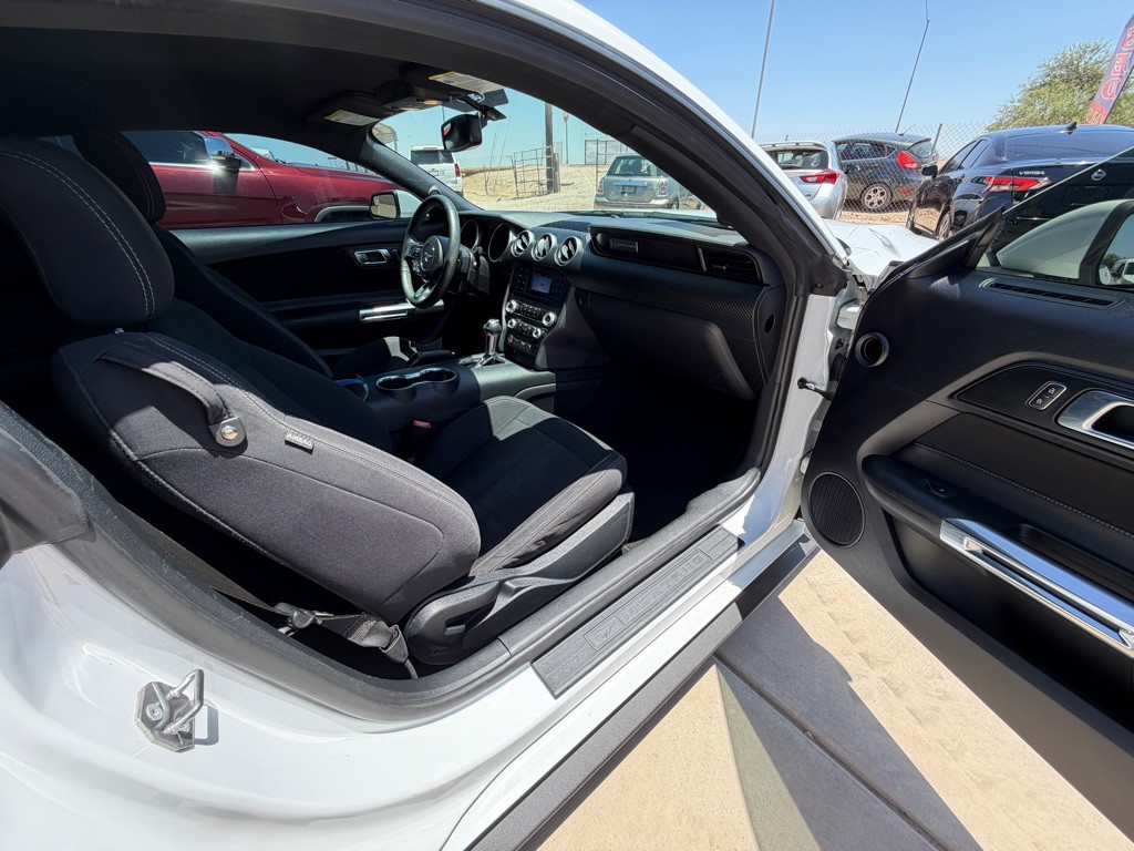 2019 Ford Mustang Image 8