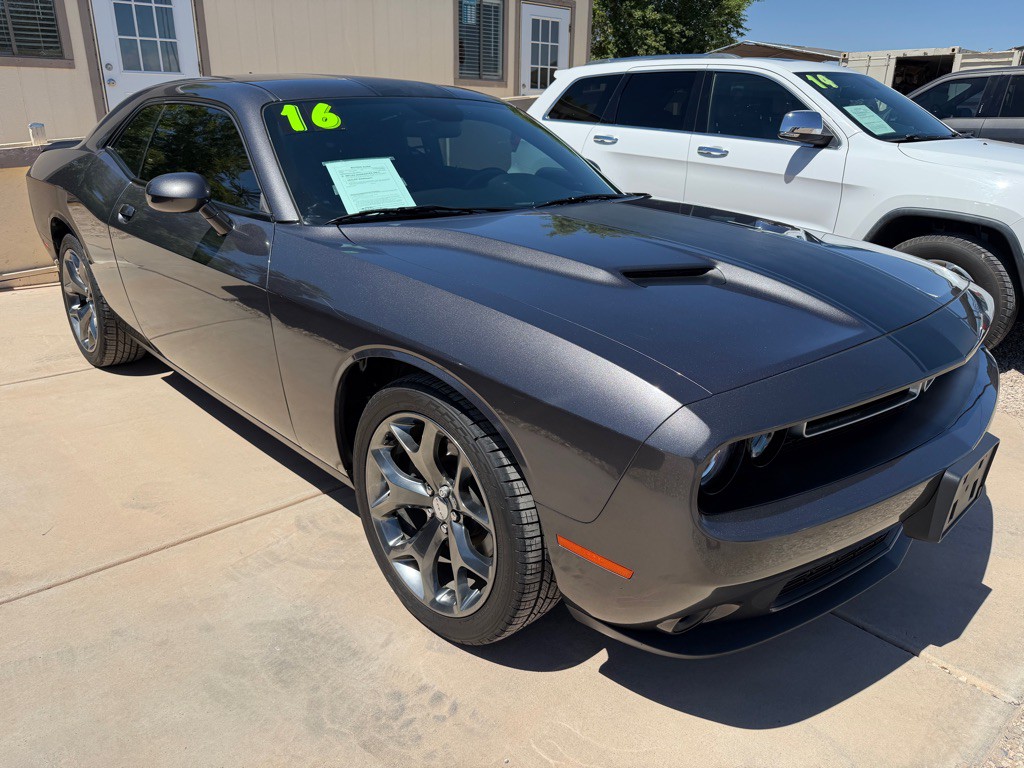 2016 Dodge Challenger Image 3