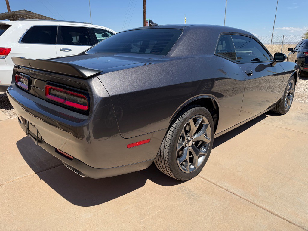 2016 Dodge Challenger Image 4
