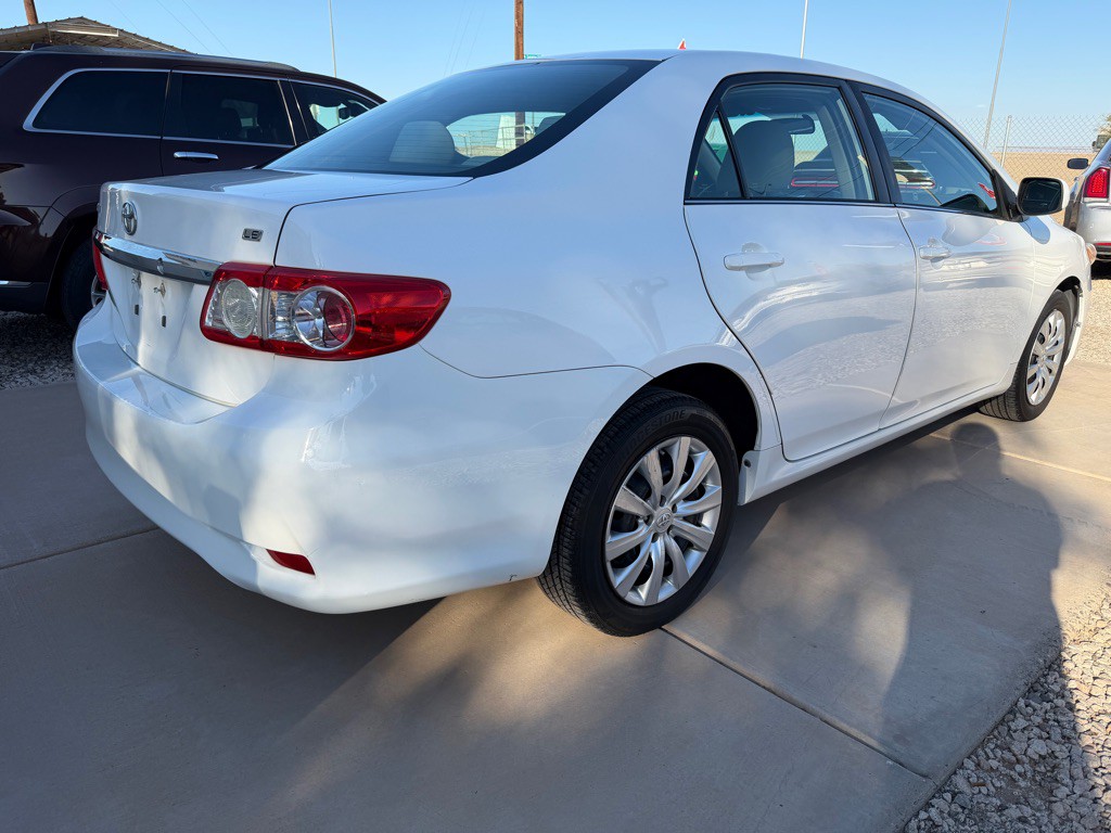 2013 Toyota Corolla Image 4
