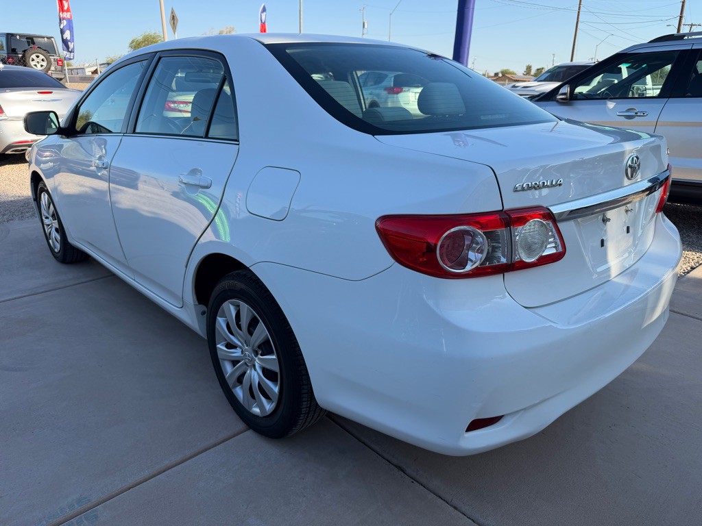 2013 Toyota Corolla Image 6