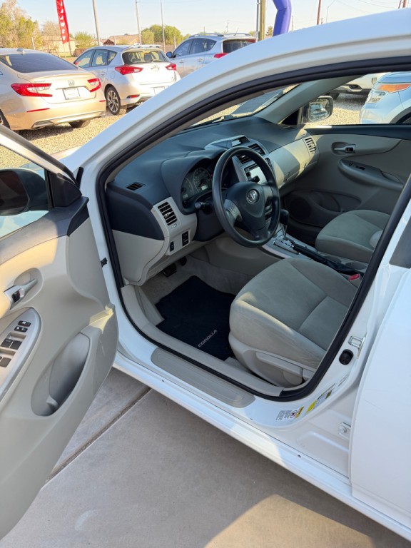 2013 Toyota Corolla Image 7