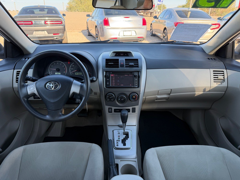 2013 Toyota Corolla Image 11