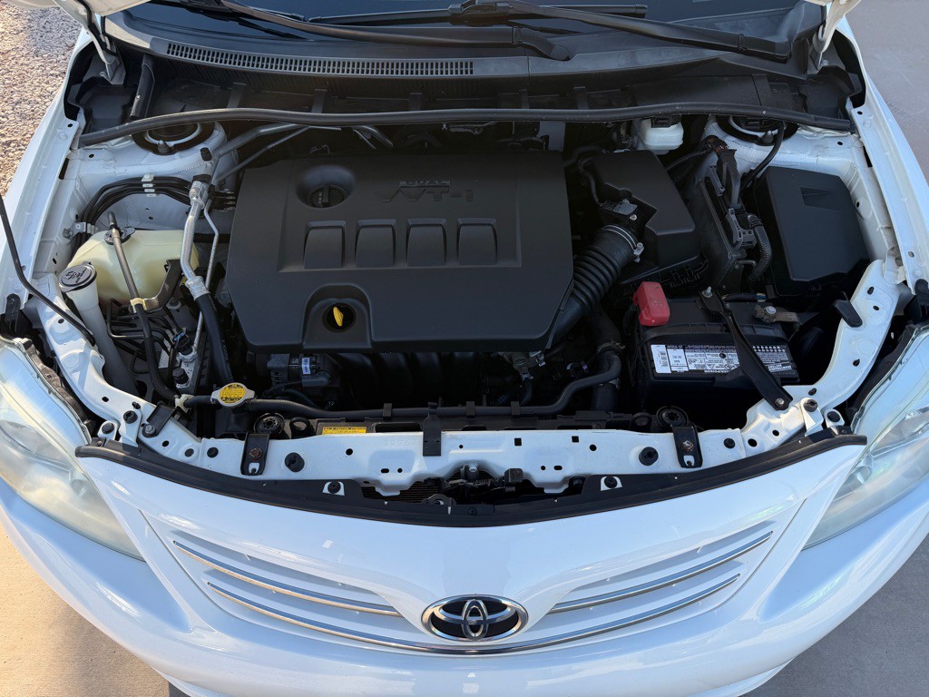 2013 Toyota Corolla Image 13