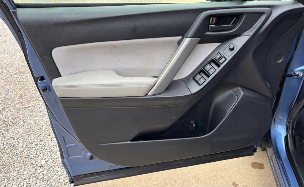 2016 Subaru Forester Image 3