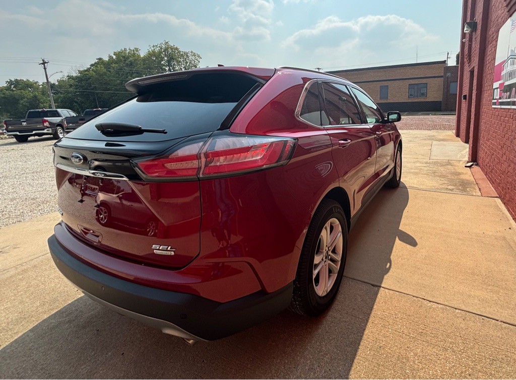 2019 Ford Edge Image 10
