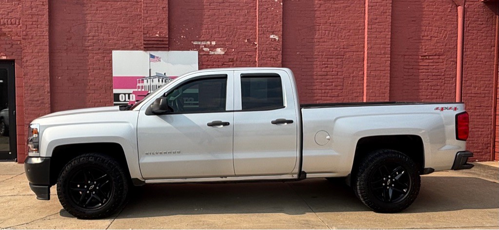2016 Chevrolet Silverado 1500 Image 2