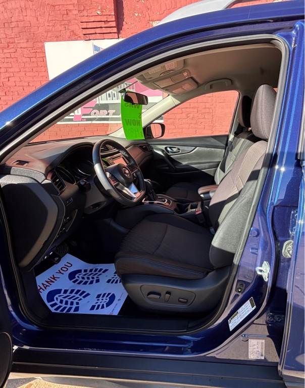 2017 Nissan Rogue Image 4