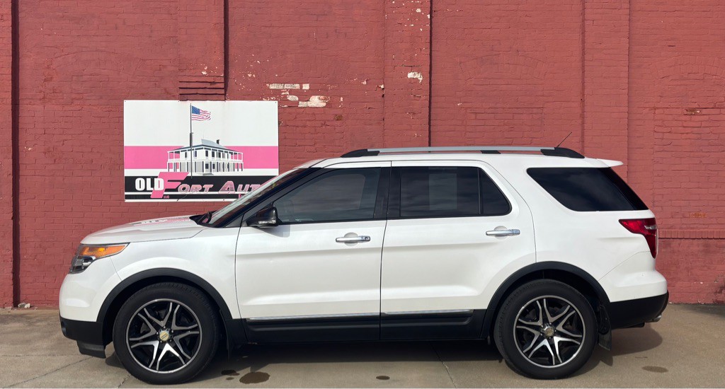 2014 Ford Explorer Image 2