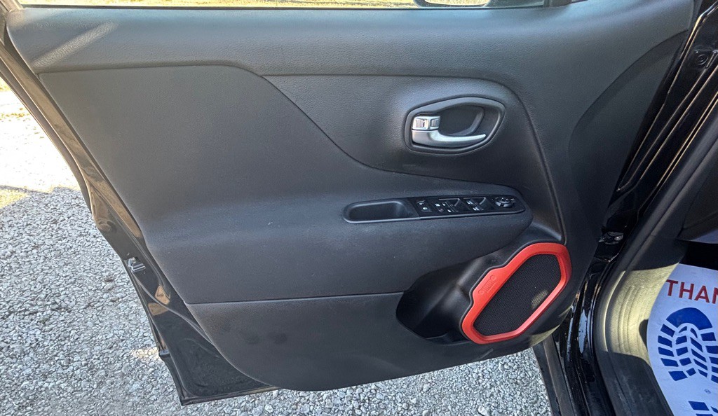 2021 Jeep Renegade Image 3