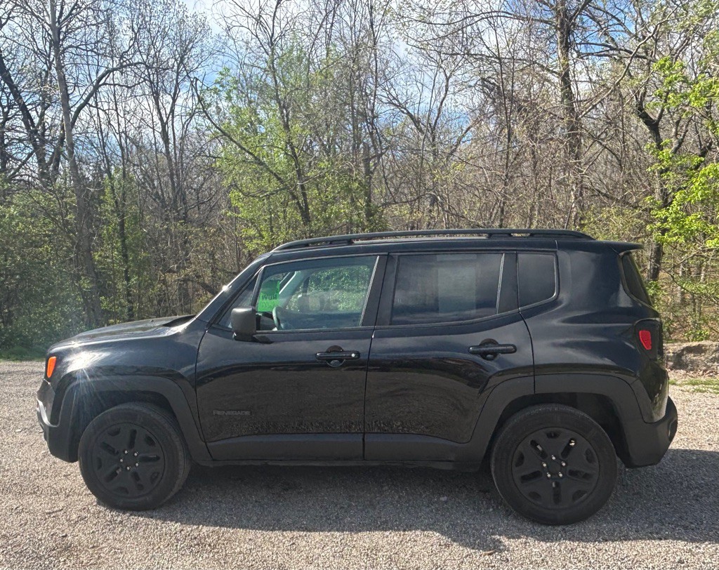 2021 Jeep Renegade Image 2