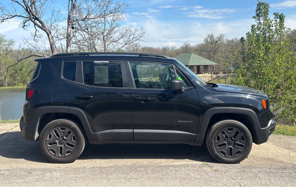 2021 Jeep Renegade Image 9