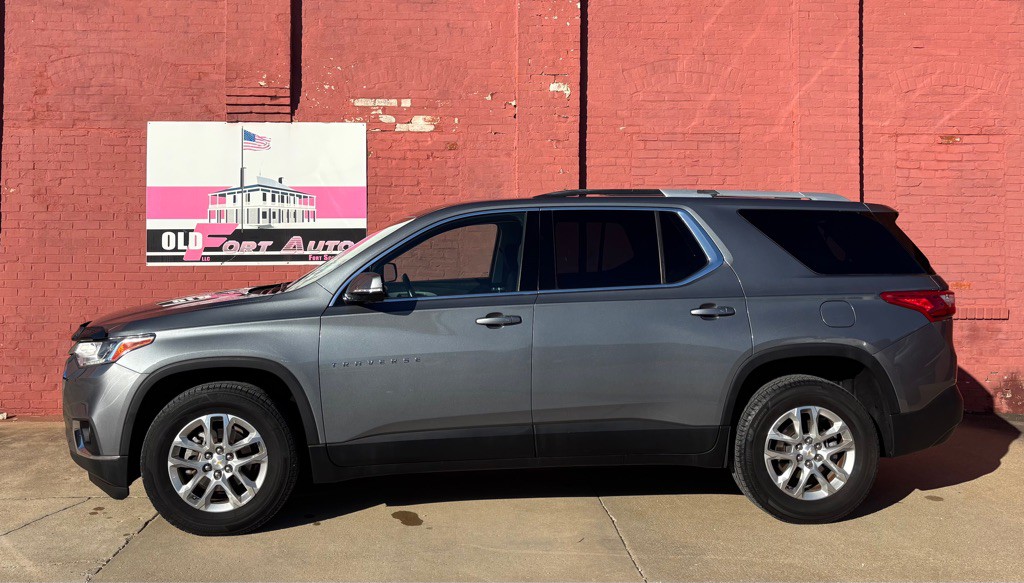 2018 Chevrolet Traverse Image 2