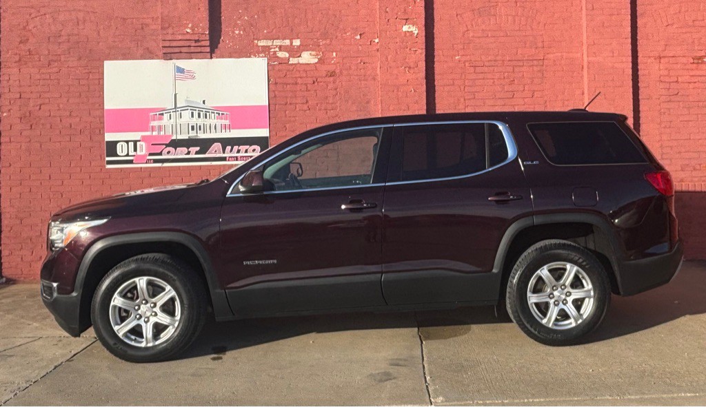2018 GMC Acadia Image 3
