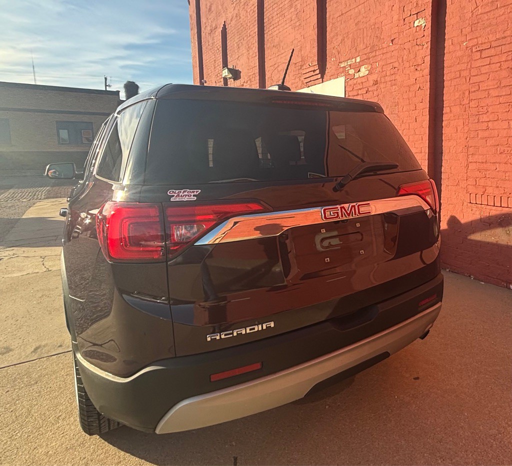 2018 GMC Acadia Image 9