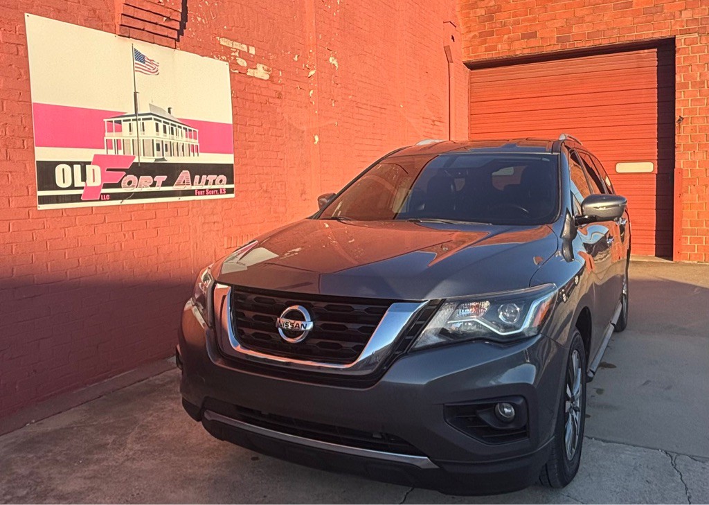 2019 Nissan Pathfinder Image 1