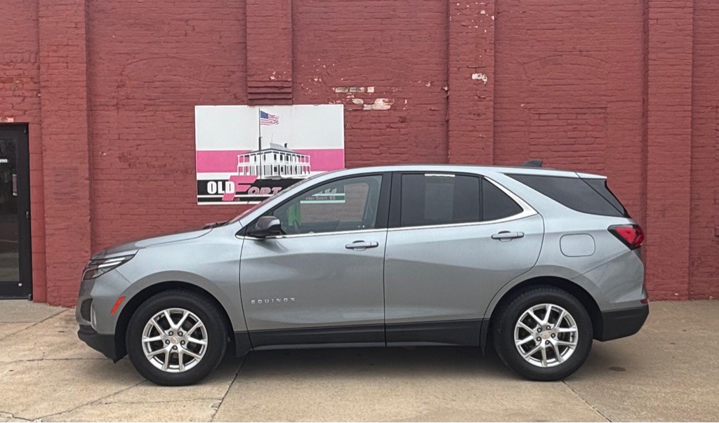 2023 Chevrolet Equinox Image 2