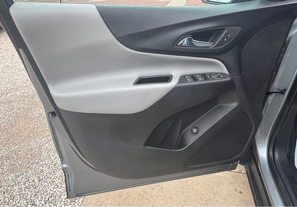 2023 Chevrolet Equinox Image 3