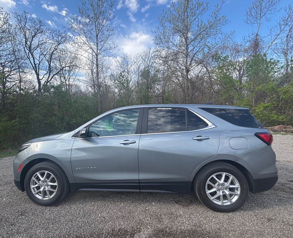 2023 Chevrolet Equinox Image 2