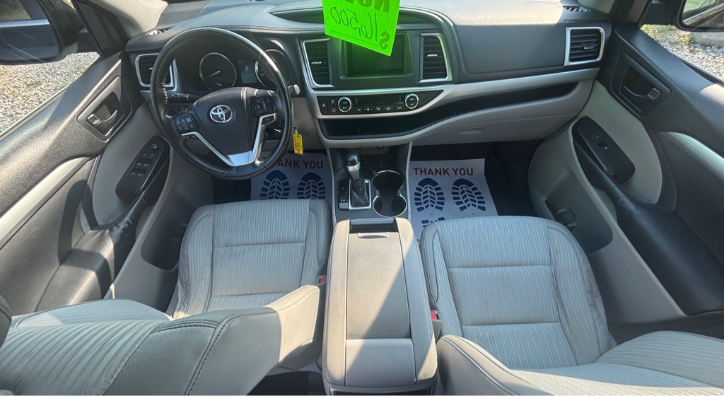 2015 Toyota Highlander Image 4